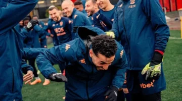 الظهور الأول لنجم نيس.. محمد عبدالمنعم يعود للملاعب بعد تعافيه من إصابة الصليبي